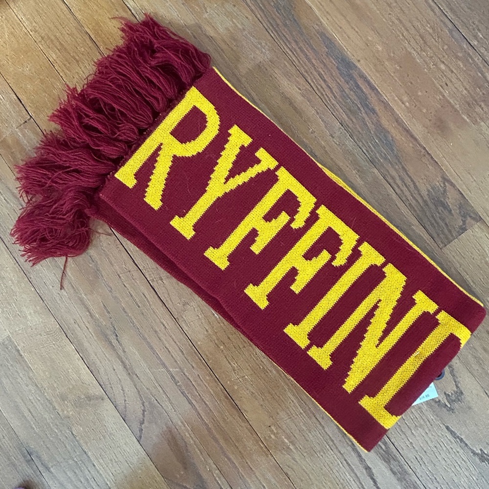 Universal Studios Harry Potter Gryffindor Maroon and Yellow Scarf